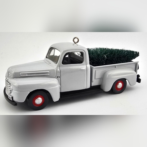 Hallmark 1948 Ford F-1 Ornament All-American Trucks Collector's Series 2006 - Picture 2 of 4